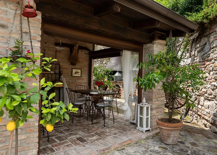 La Buca Castello di Serravalle