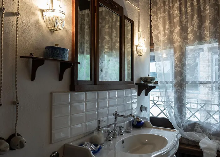 La Buca * Castello di Serravalle