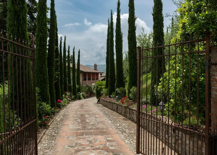ラ ブカ カントリーハウス Castello di Serravalle